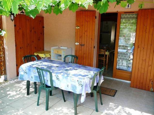 Mazet De Vacances Dans Le Domaine De L'Espai Saint-Martin-de-Brômes Exterior photo